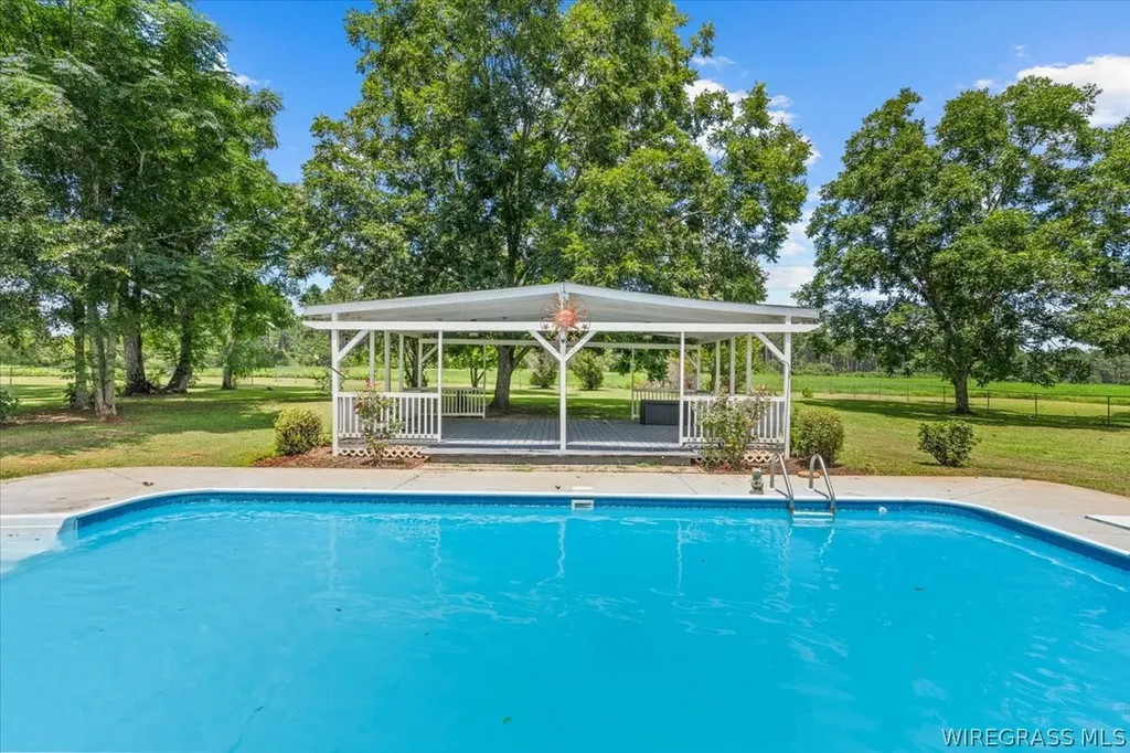 132 County Road 552 New Brockton AL 36351