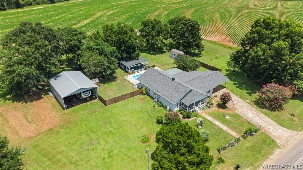 132 County Road 552 New Brockton AL 36351
