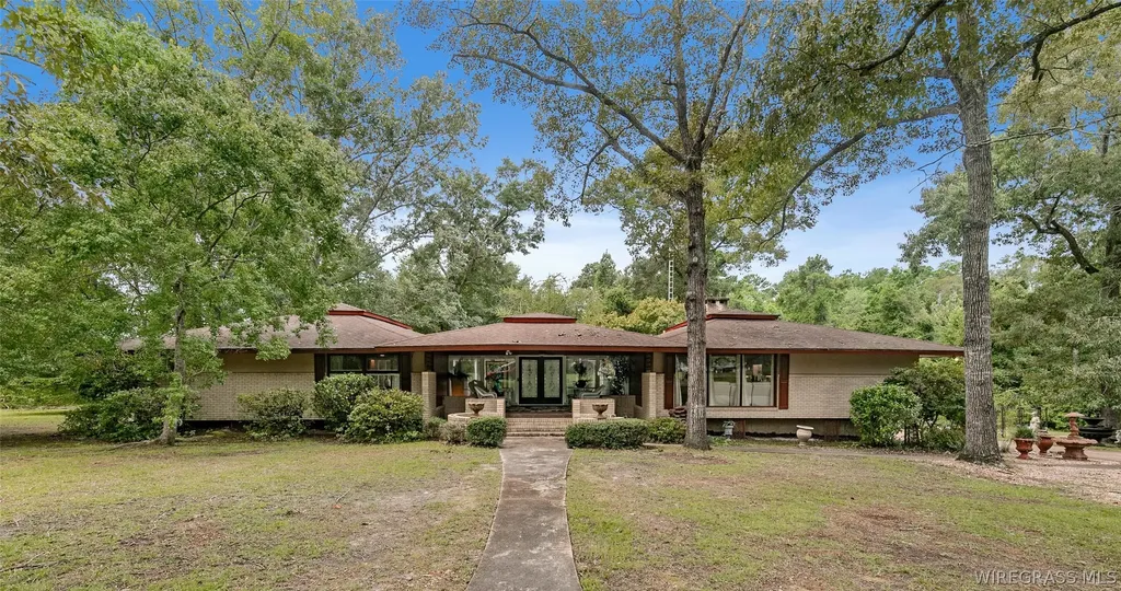 2106 Brookhill Road Dothan AL 36301
