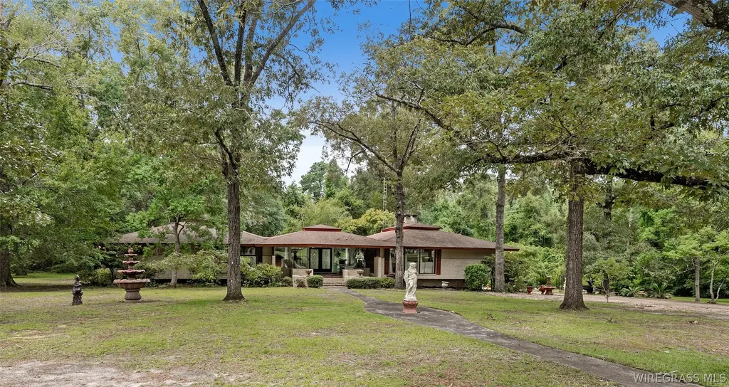 2106 Brookhill Road Dothan AL 36301