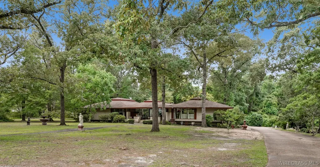 2106 Brookhill Road Dothan AL 36301