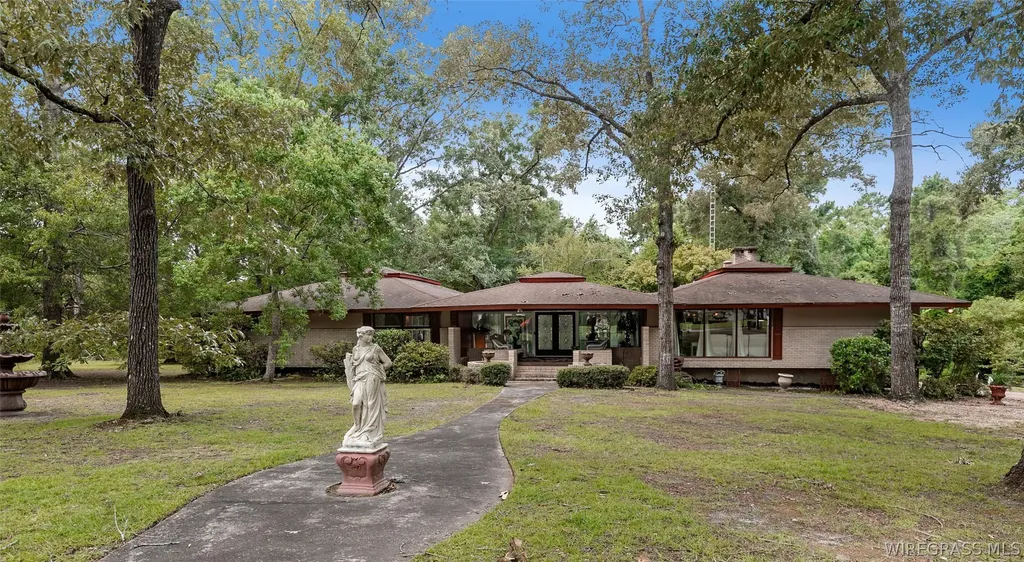2106 Brookhill Road Dothan AL 36301