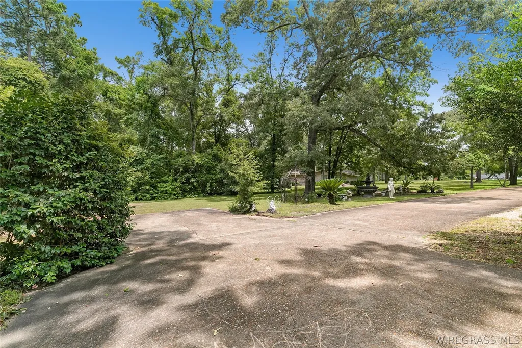 2106 Brookhill Road Dothan AL 36301