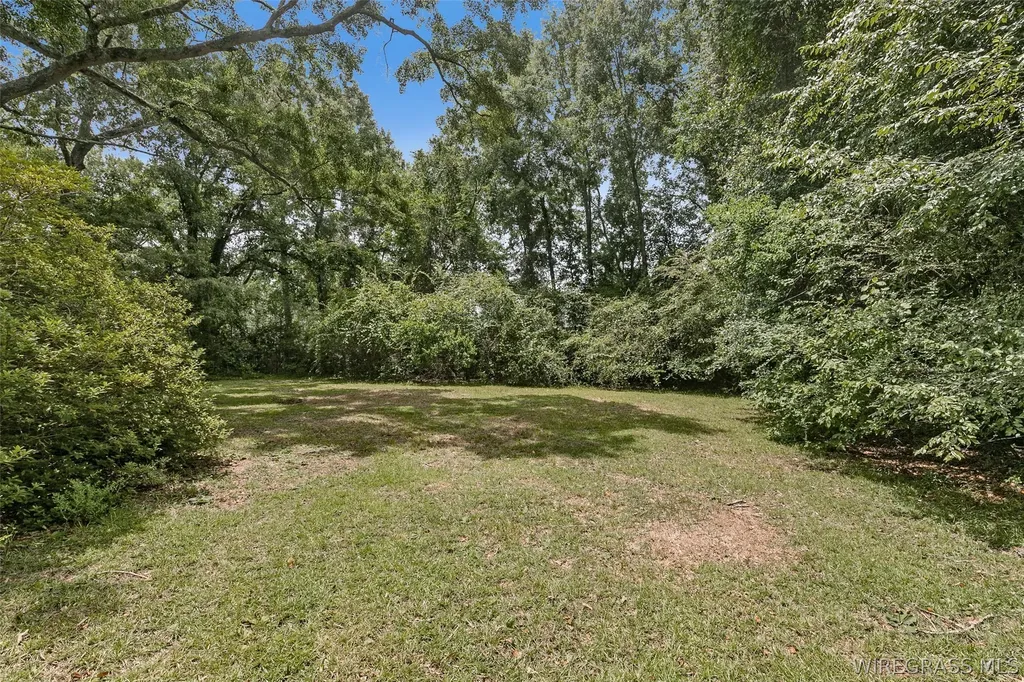 2106 Brookhill Road Dothan AL 36301