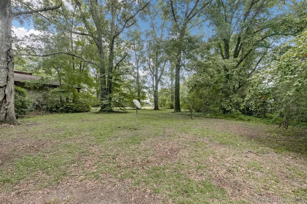 2106 Brookhill Road Dothan AL 36301