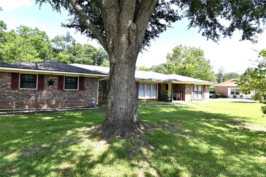 2209 Saddlewood Trail Dothan AL 36301