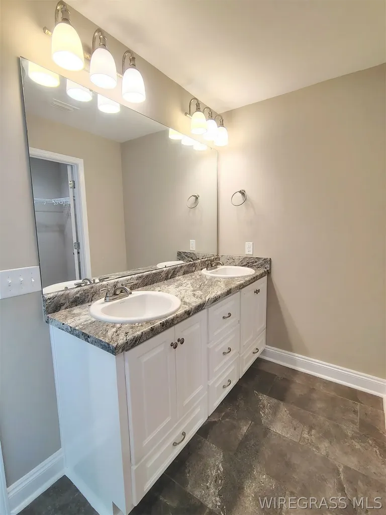 437 Wilshire Street Geneva AL 36340