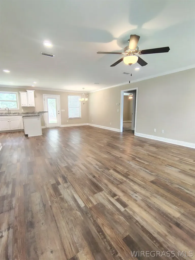 437 Wilshire Street Geneva AL 36340