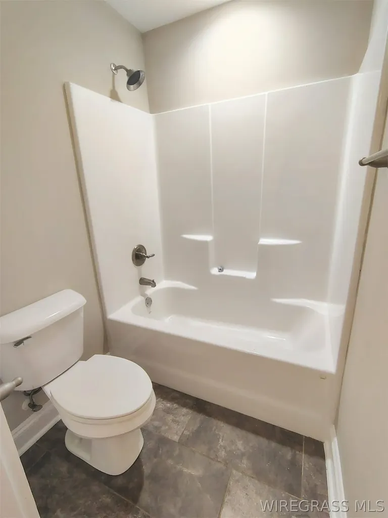 437 Wilshire Street Geneva AL 36340