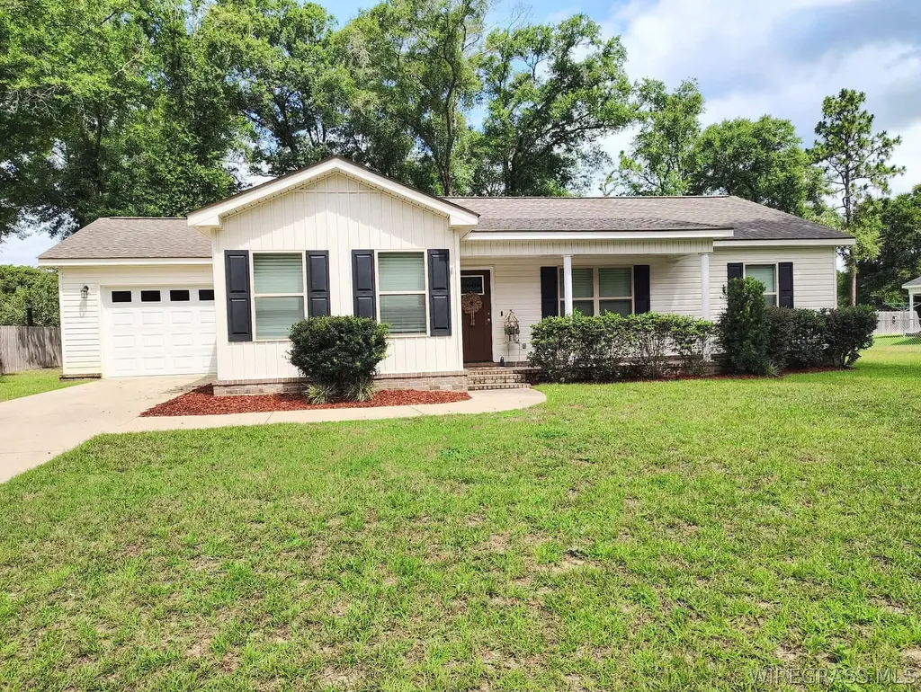 437 Wilshire Street Geneva AL 36340