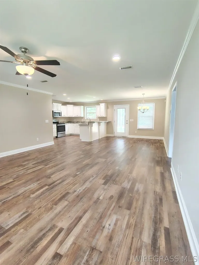437 Wilshire Street Geneva AL 36340
