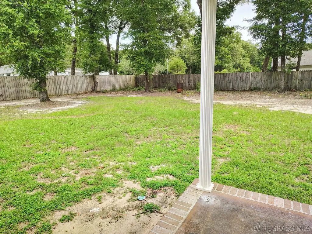 437 Wilshire Street Geneva AL 36340
