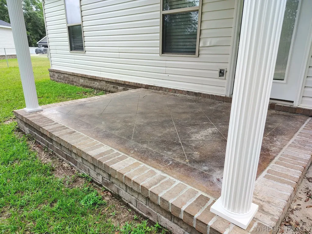 437 Wilshire Street Geneva AL 36340