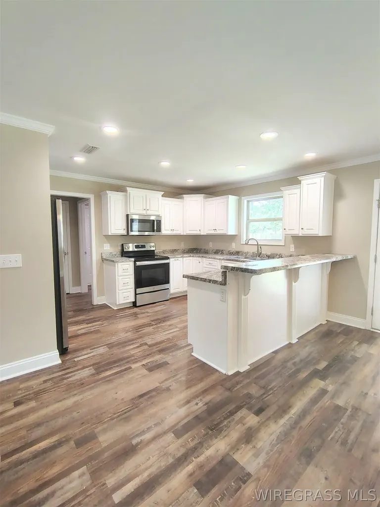 437 Wilshire Street Geneva AL 36340