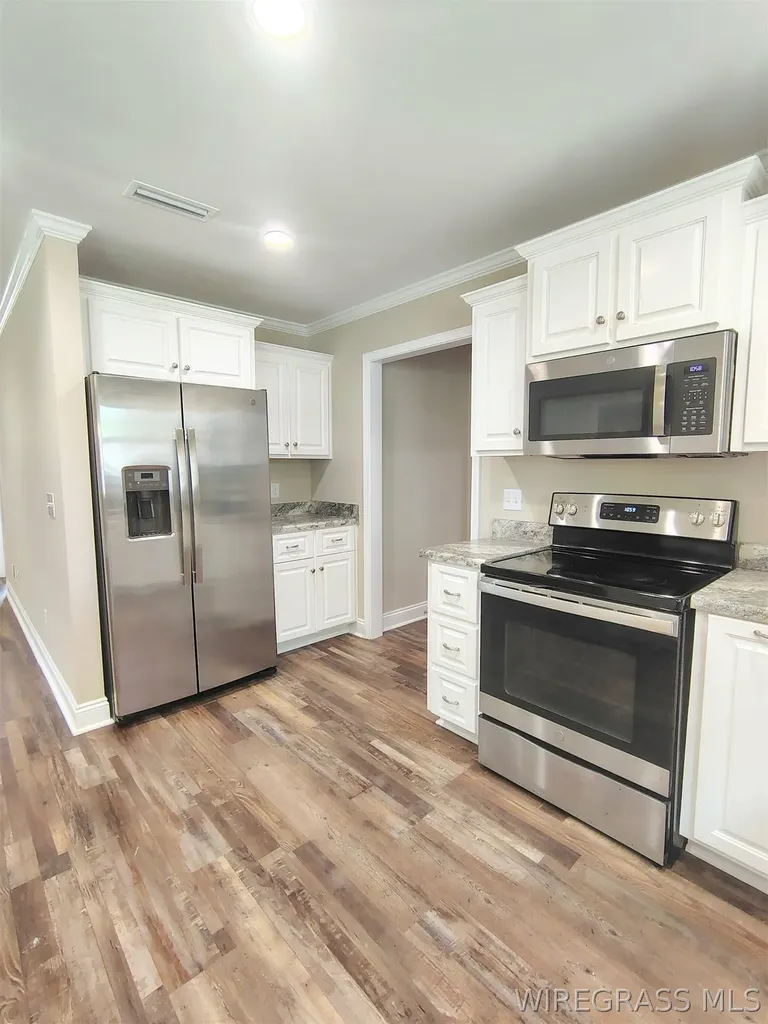 437 Wilshire Street Geneva AL 36340