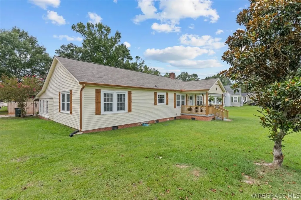 8964 N Main Street Brantley AL 36009