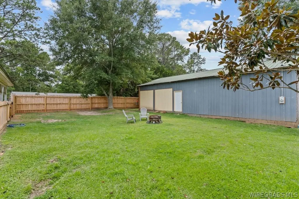 8964 N Main Street Brantley AL 36009