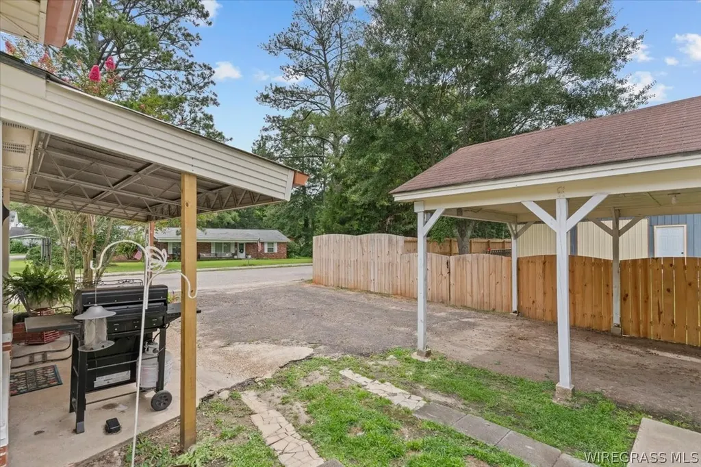 8964 N Main Street Brantley AL 36009