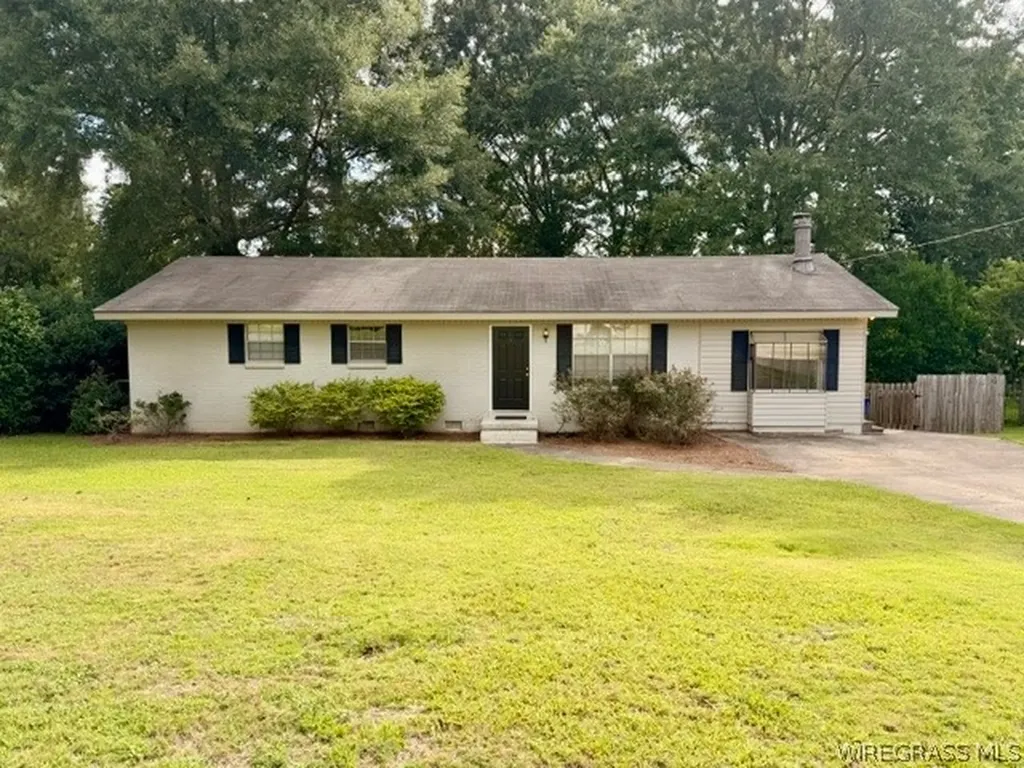 111 Hilltop Drive Troy AL 36081
