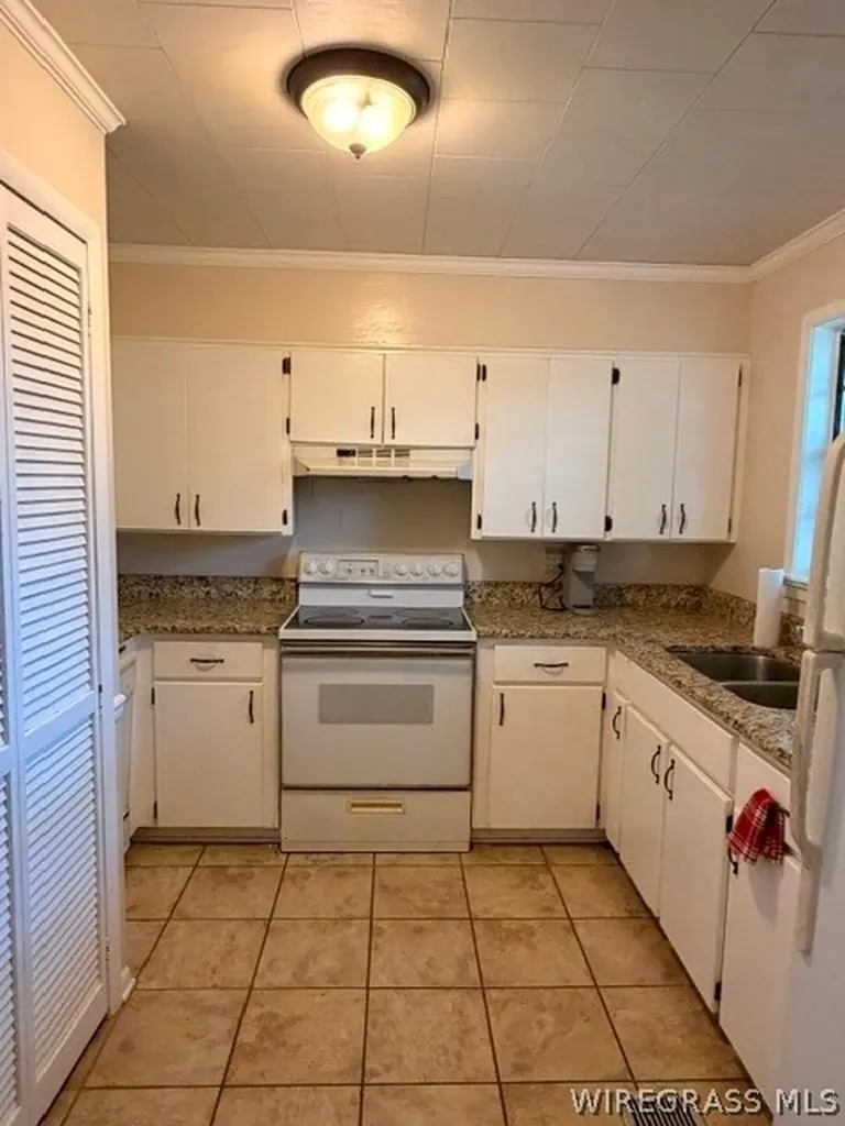 111 Hilltop Drive Troy AL 36081