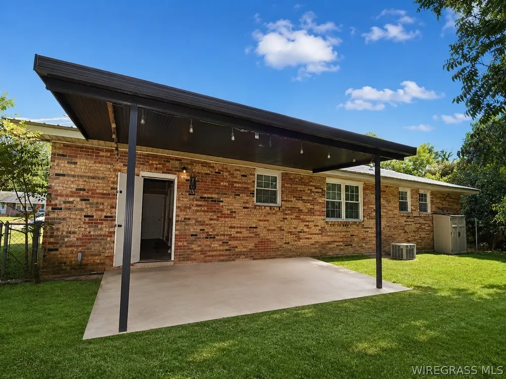 307 Lakeview Drive Dothan AL 36301