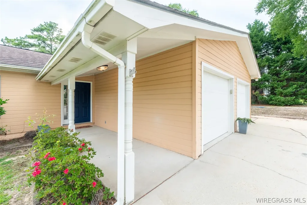 222 Keisha Circle Ozark AL 36360