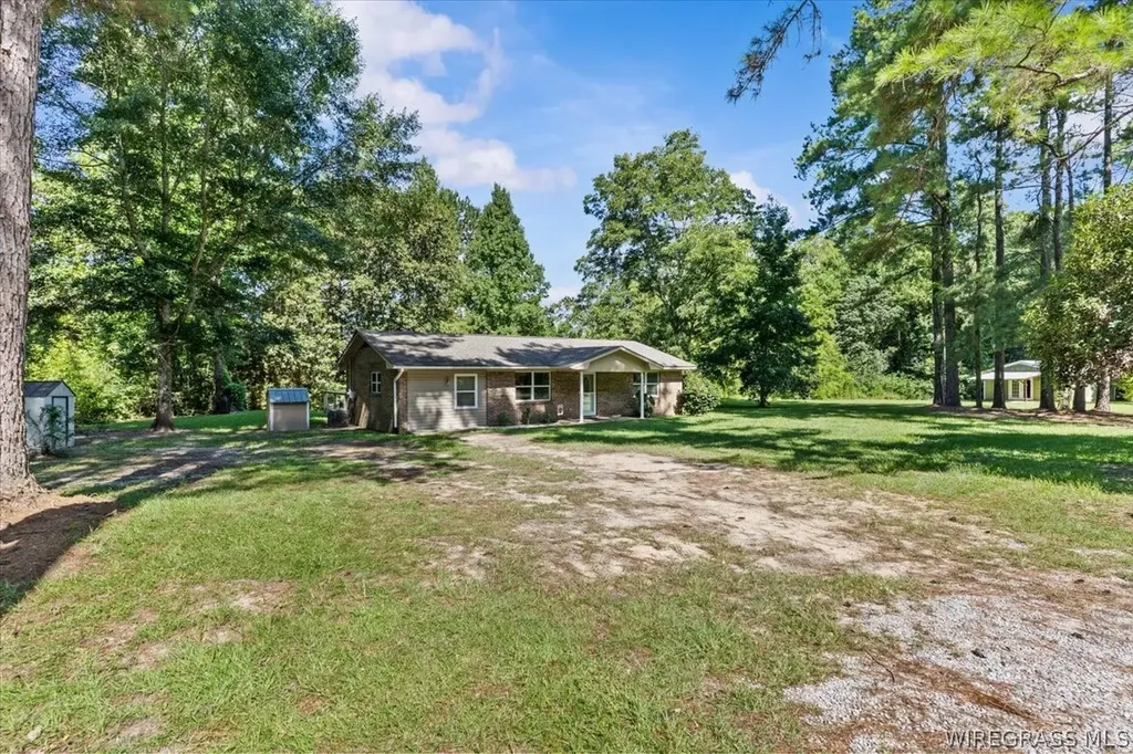 20389 W State Highway 52 Kinston AL 36453