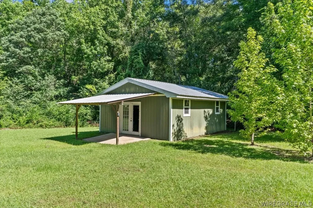 20389 W State Highway 52 Kinston AL 36453