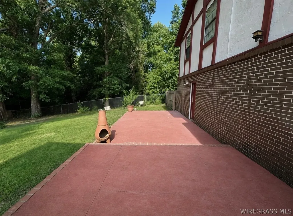827 Willow Oaks Drive Ozark AL 36360