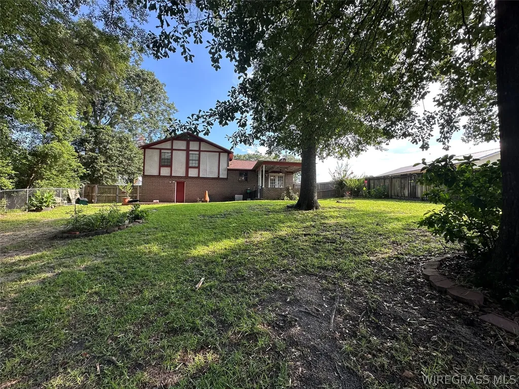 827 Willow Oaks Drive Ozark AL 36360