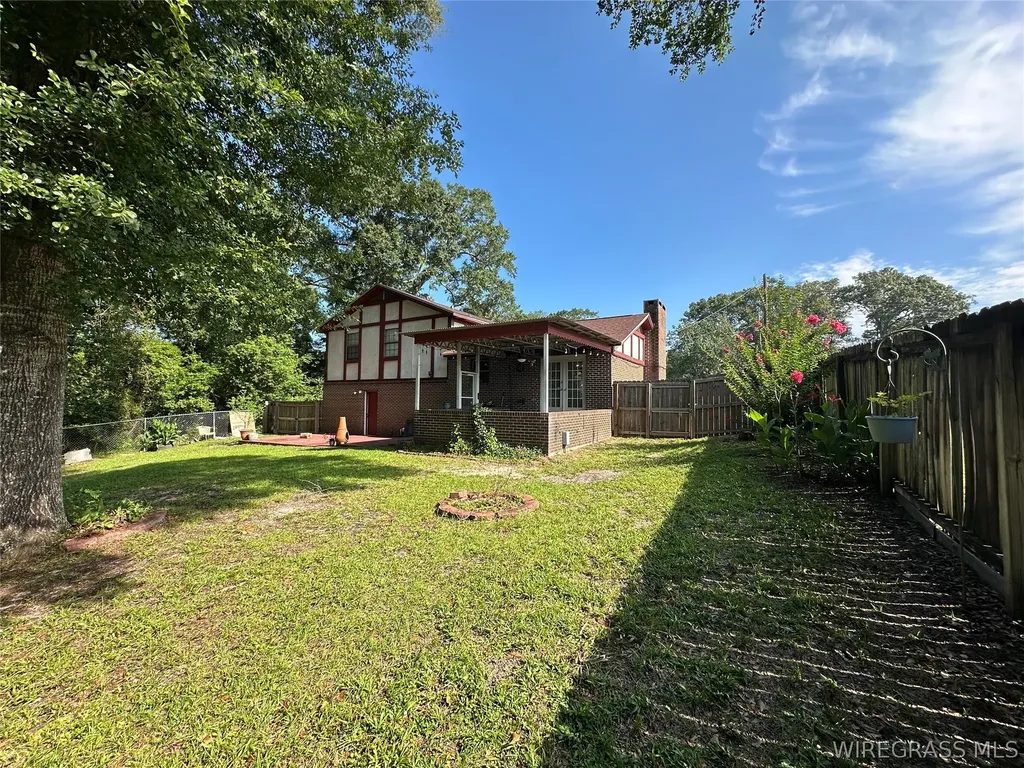 827 Willow Oaks Drive Ozark AL 36360