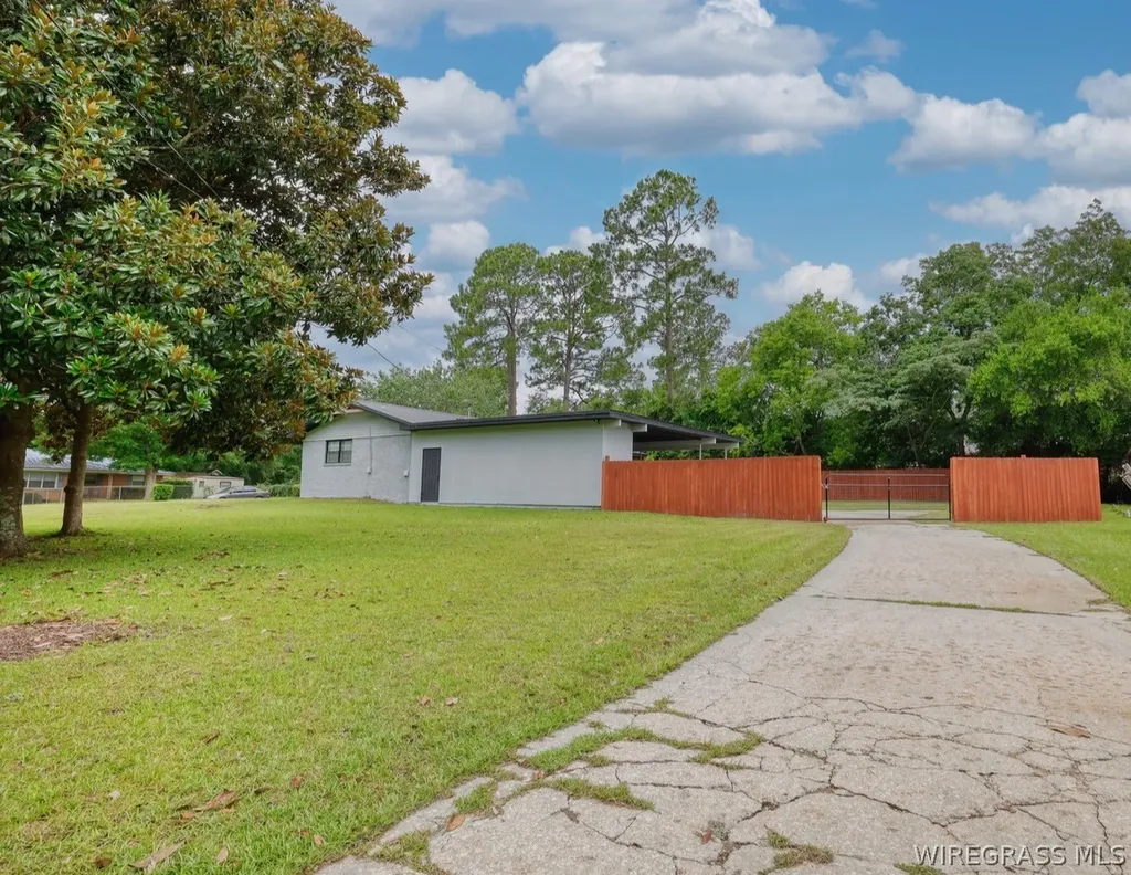 903 Moss Street Dothan AL 96734