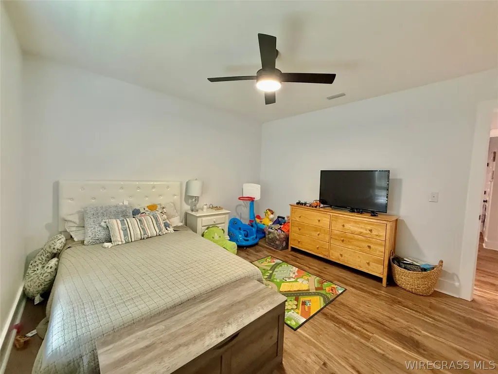 263 Peacock Circle Hartford AL 36344