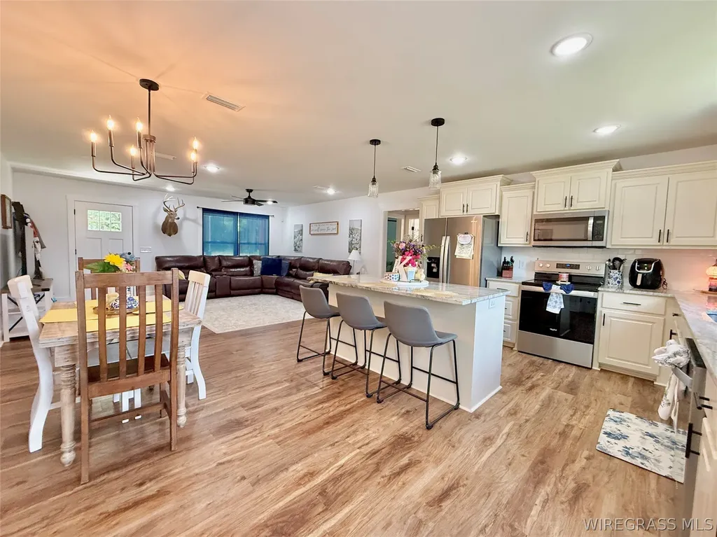 263 Peacock Circle Hartford AL 36344