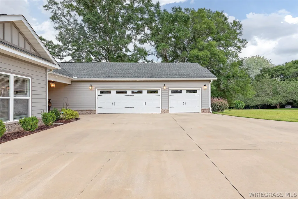 1207 County Road 1 Daleville AL 36322