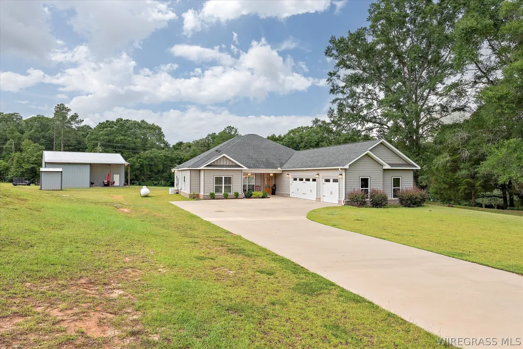 1207 County Road 1 Daleville AL 36322