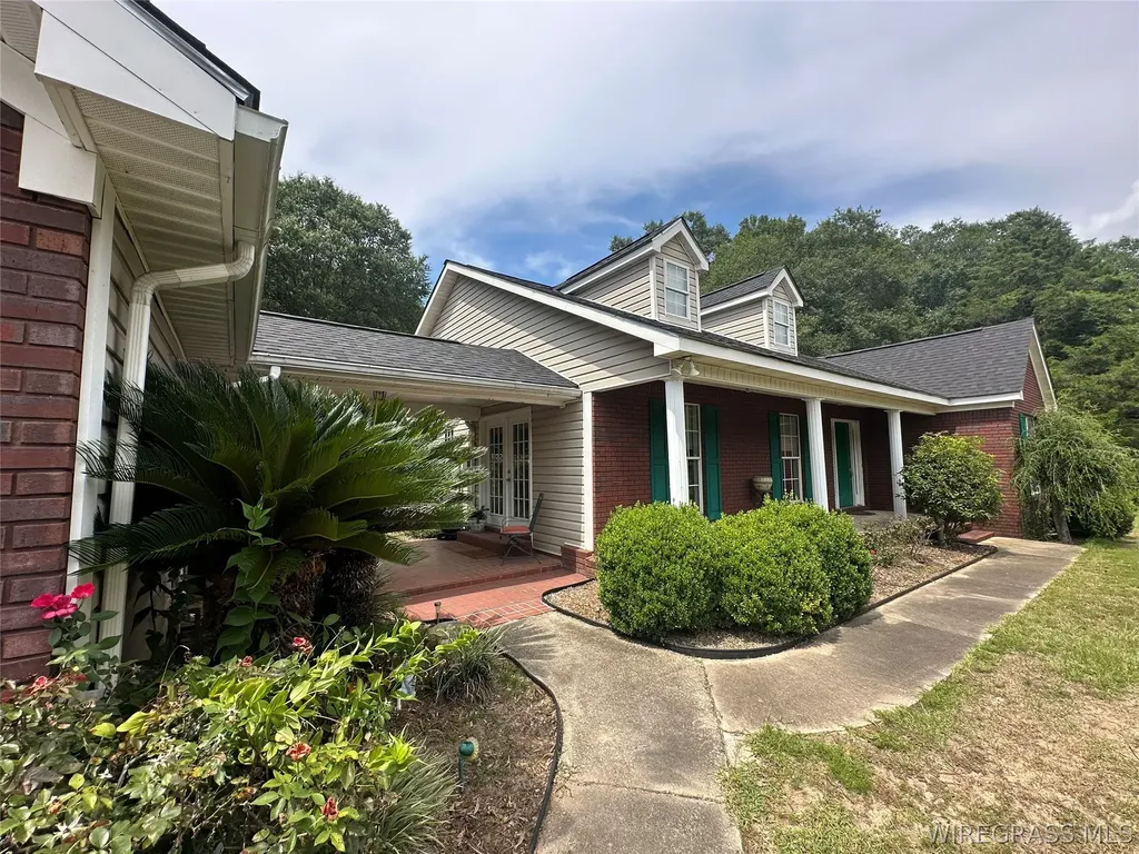 125 Collins Drive Ozark AL 36360