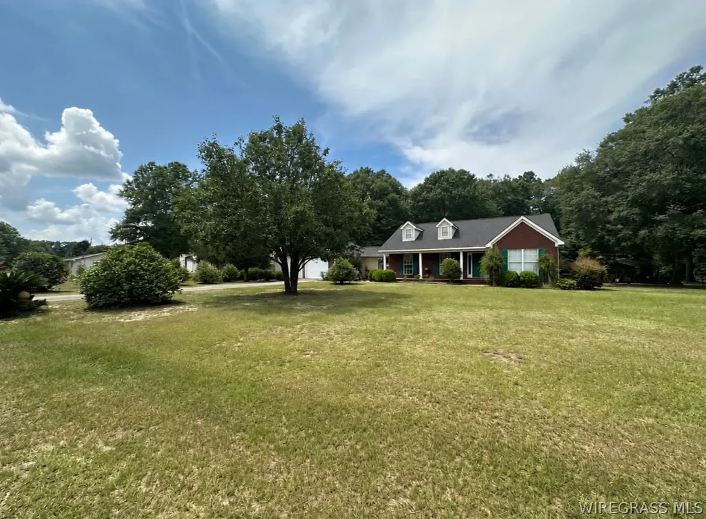 125 Collins Drive Ozark AL 36360