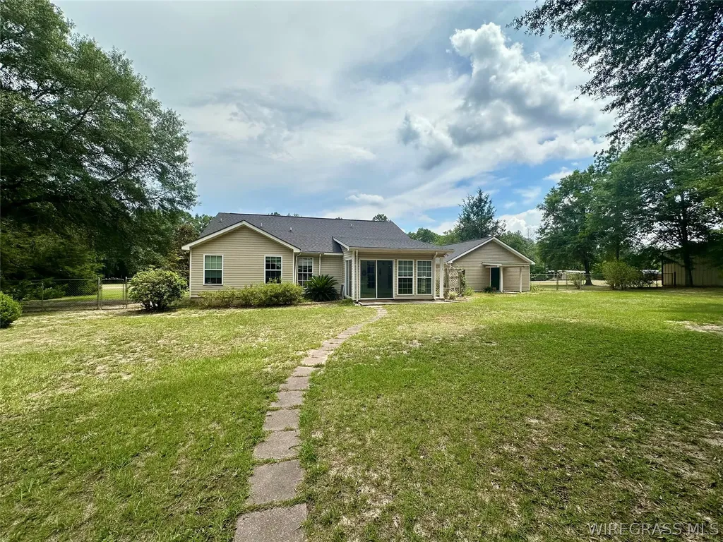 125 Collins Drive Ozark AL 36360