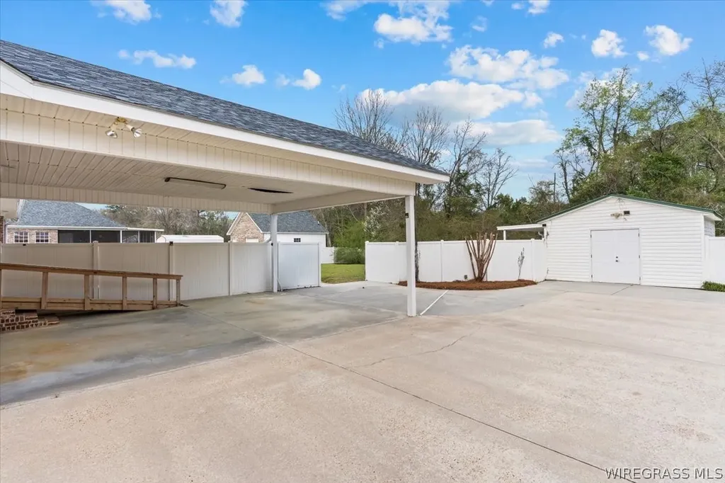 2014 Fern Drive Dothan AL 36301