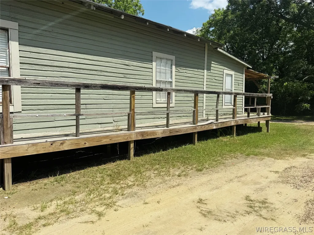 1378 E Burdeshaw Street Dothan AL 36303