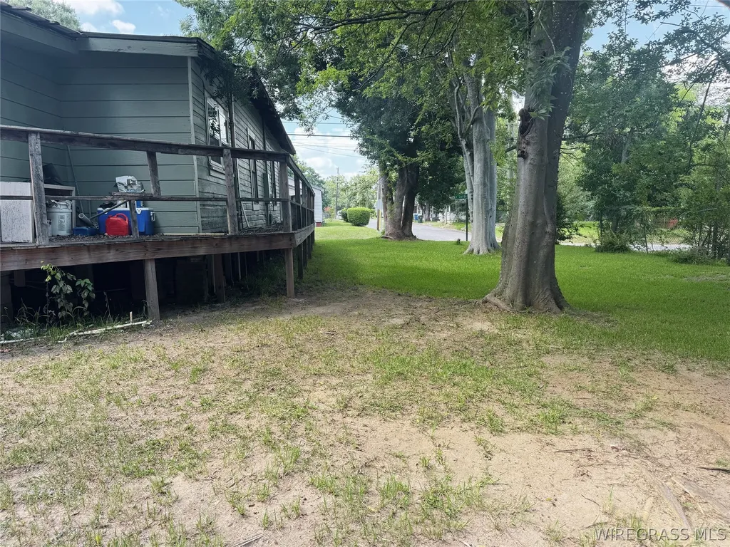 1378 E Burdeshaw Street Dothan AL 36303