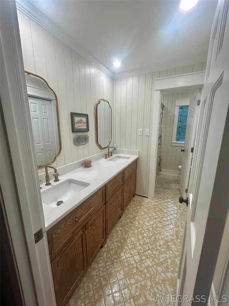 1010 Devonwood Drive Andalusia AL 36421