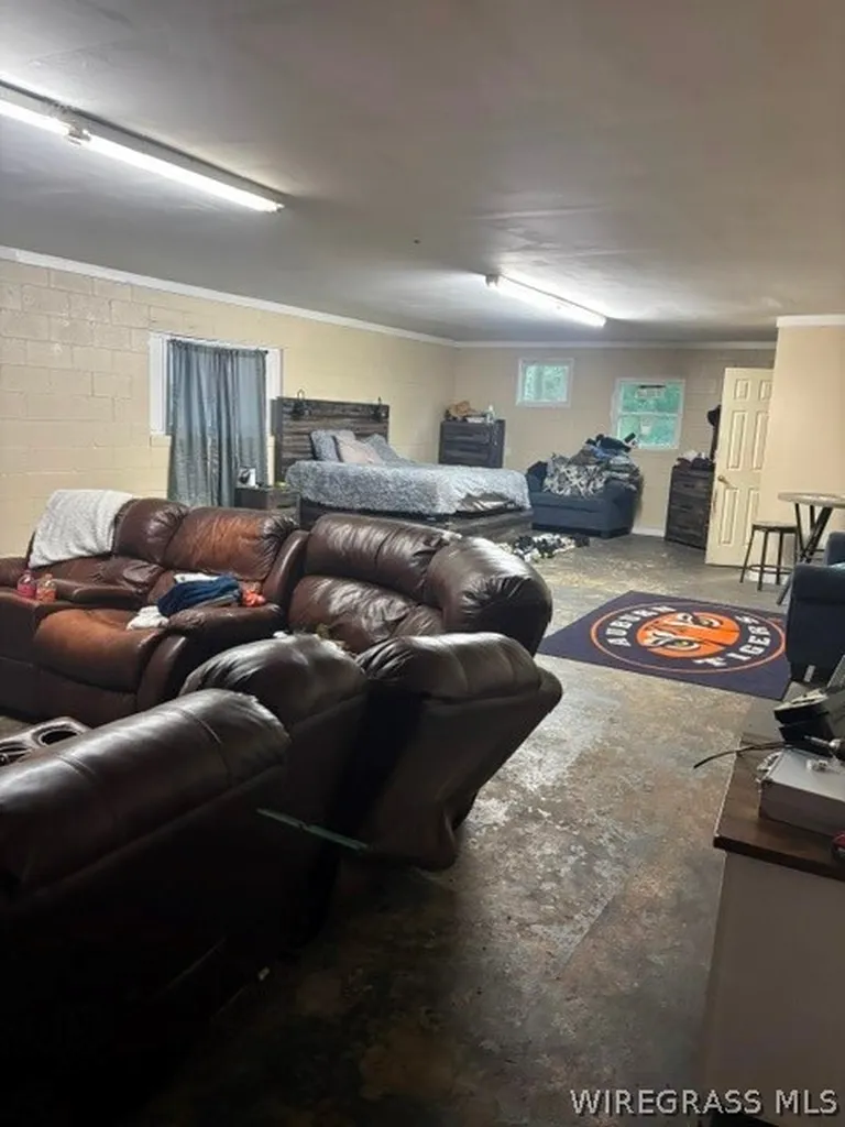 405 N 3rd Avenue Hartford AL 36344