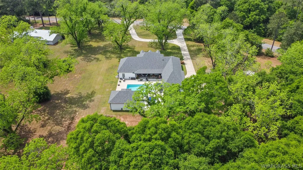 1601 Spring Street Newton AL 36352