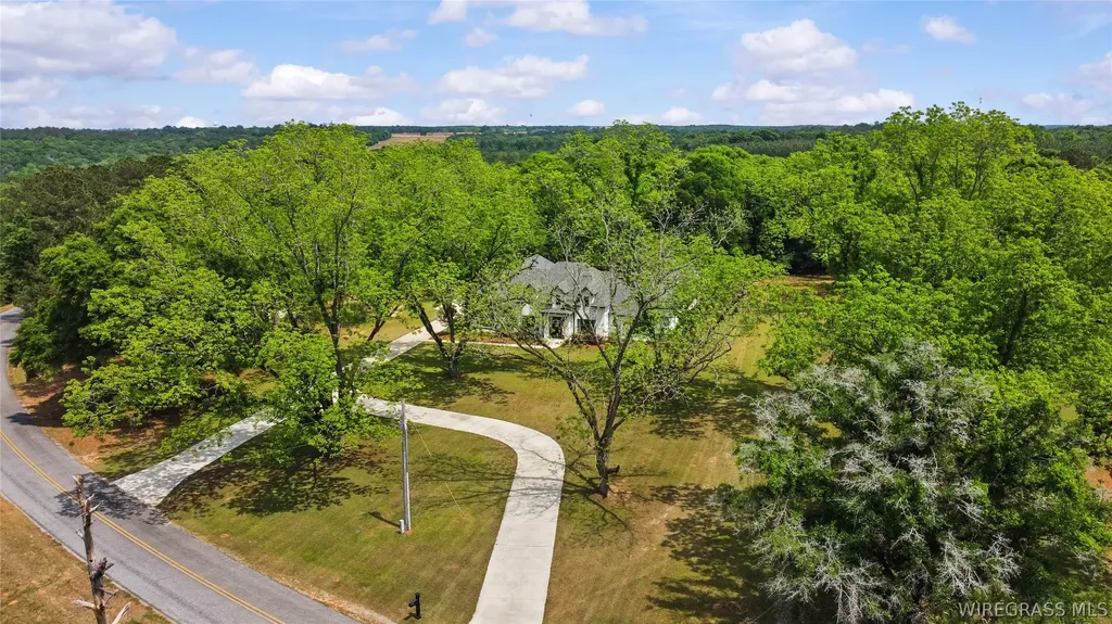 1601 Spring Street Newton AL 36352