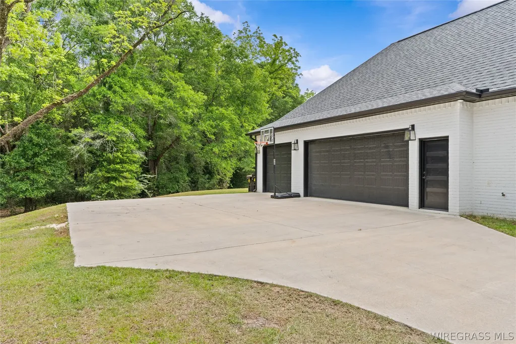 1601 Spring Street Newton AL 36352