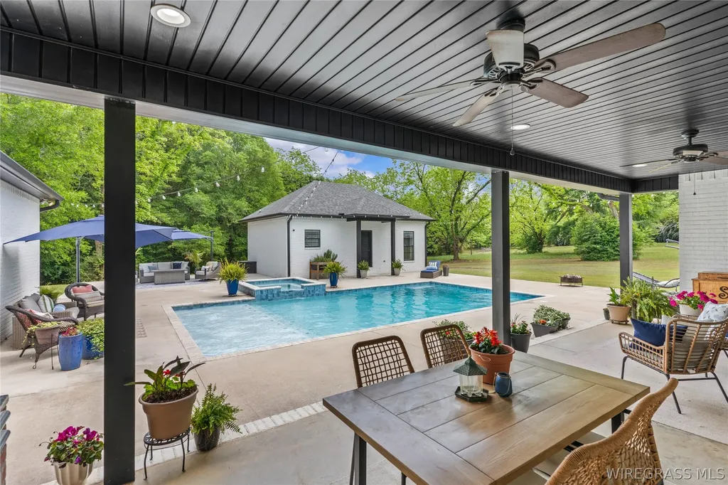 1601 Spring Street Newton AL 36352
