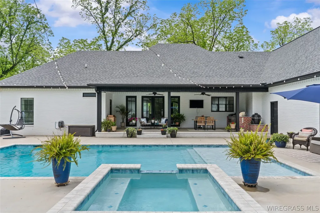 1601 Spring Street Newton AL 36352
