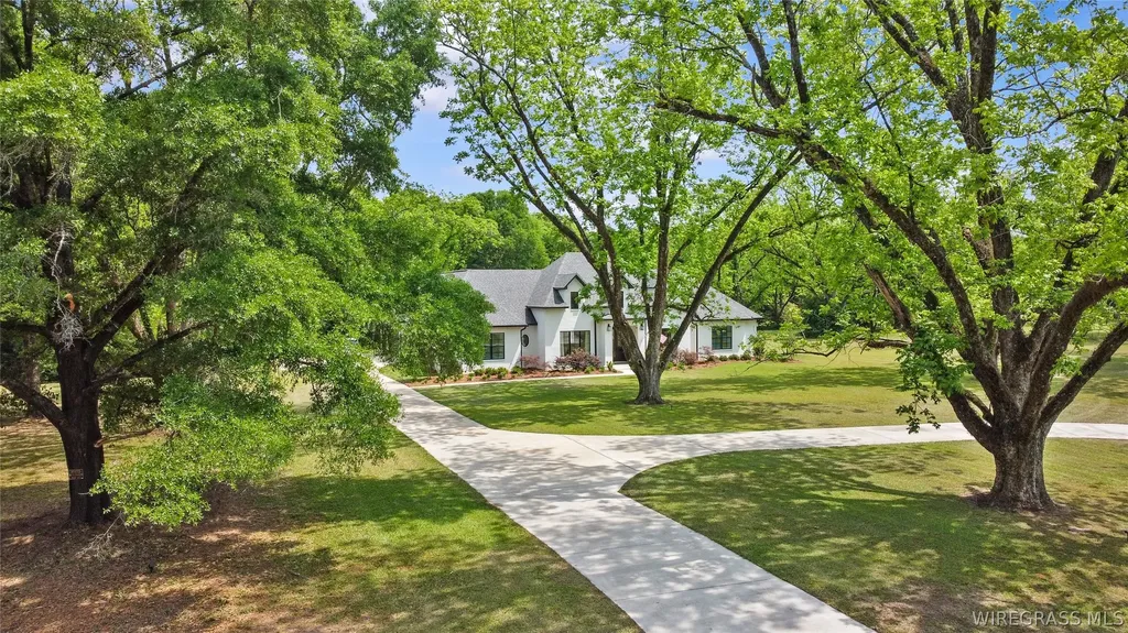 1601 Spring Street Newton AL 36352